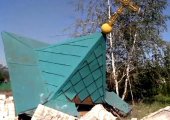 Военные обстреляли церковь в Славянске, охранник убит