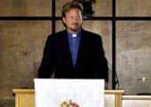 Церковь собирается осудить американского пастора, обвенчавшего гомосексуалистов
