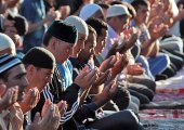 Российских мусульман, праздновавших Ураза-Байрам, поздравил представитель РПЦ