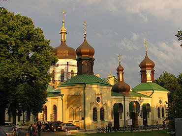 Святыни: Киевский Свято Троицкий Ионинский монастырь