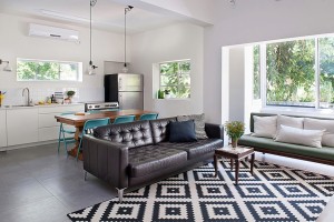 preview_Living-room-of-the-renovated-apartment-embraces-a-white-backdrop